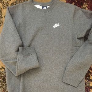 Athletic crewneck